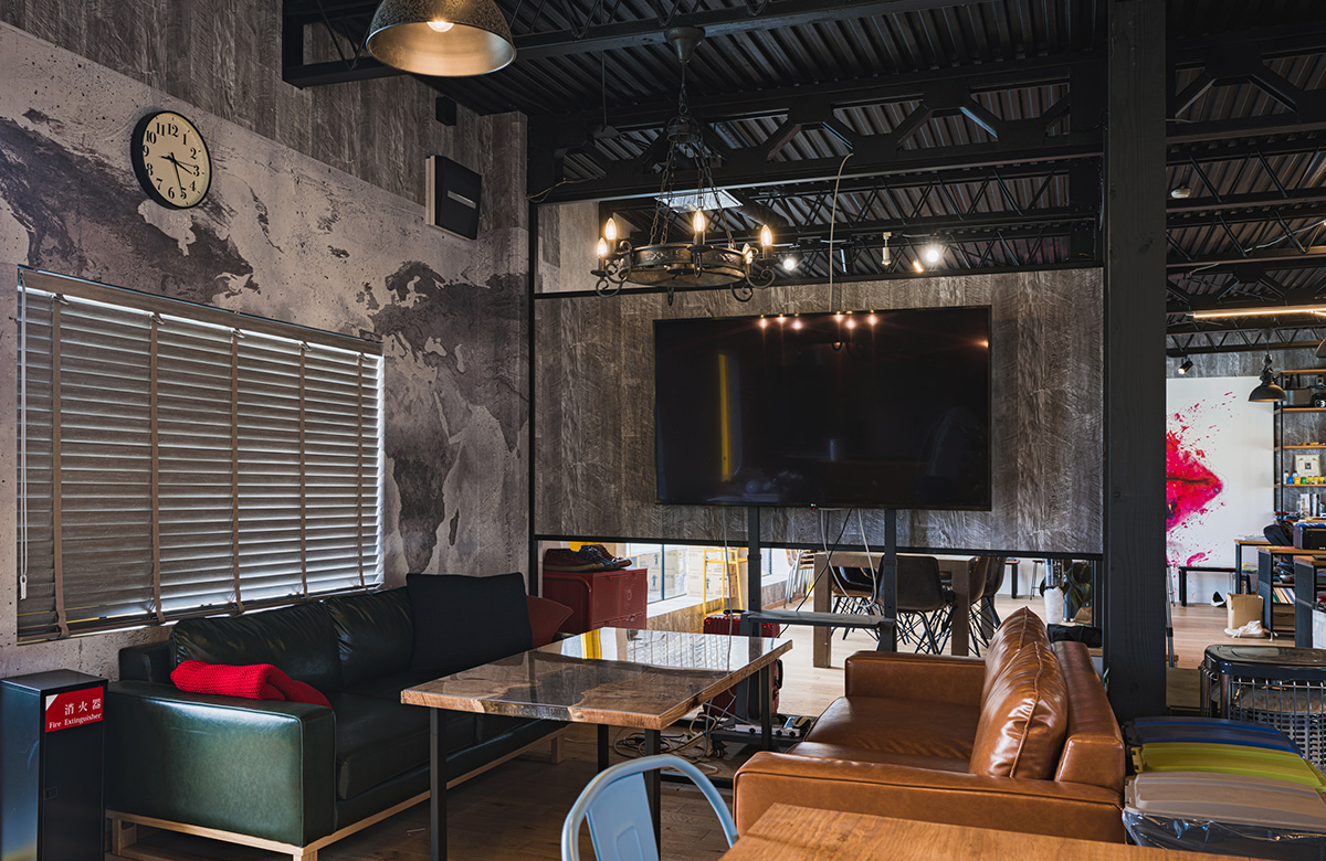 ドイツ・バイエルン発、壁紙アートのパイオニア